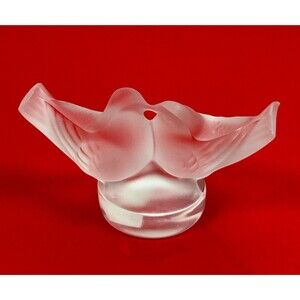 Lalique Frosted Crystal Lovebirds Deux Colombes Kissing Doves 1.5 inch tall